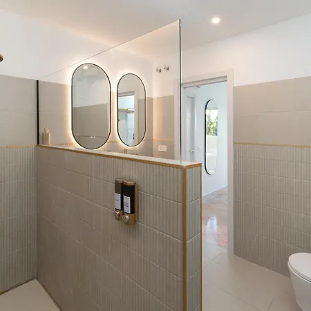 The Beachfront Gem Appartement