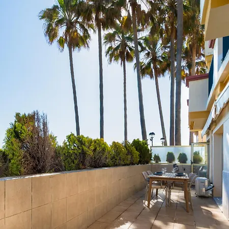 The Beachfront Gem Appartement